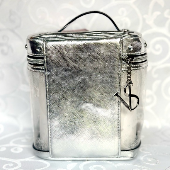 NEW Victoria's Secret Bling Rhinestone Silver Winter Cosmetic Train Case Bag - Picture 4 of 4
